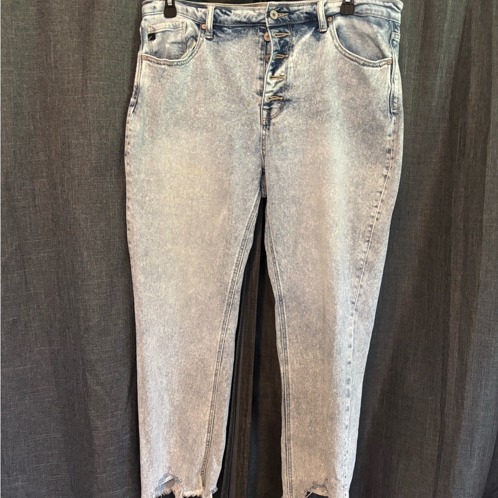 KanCan Light Wash Ankle Jeans